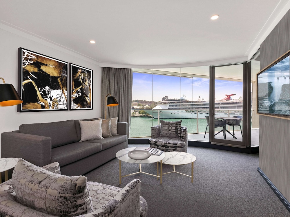 Pullman Quay Grand Sydney Harbour 44/72