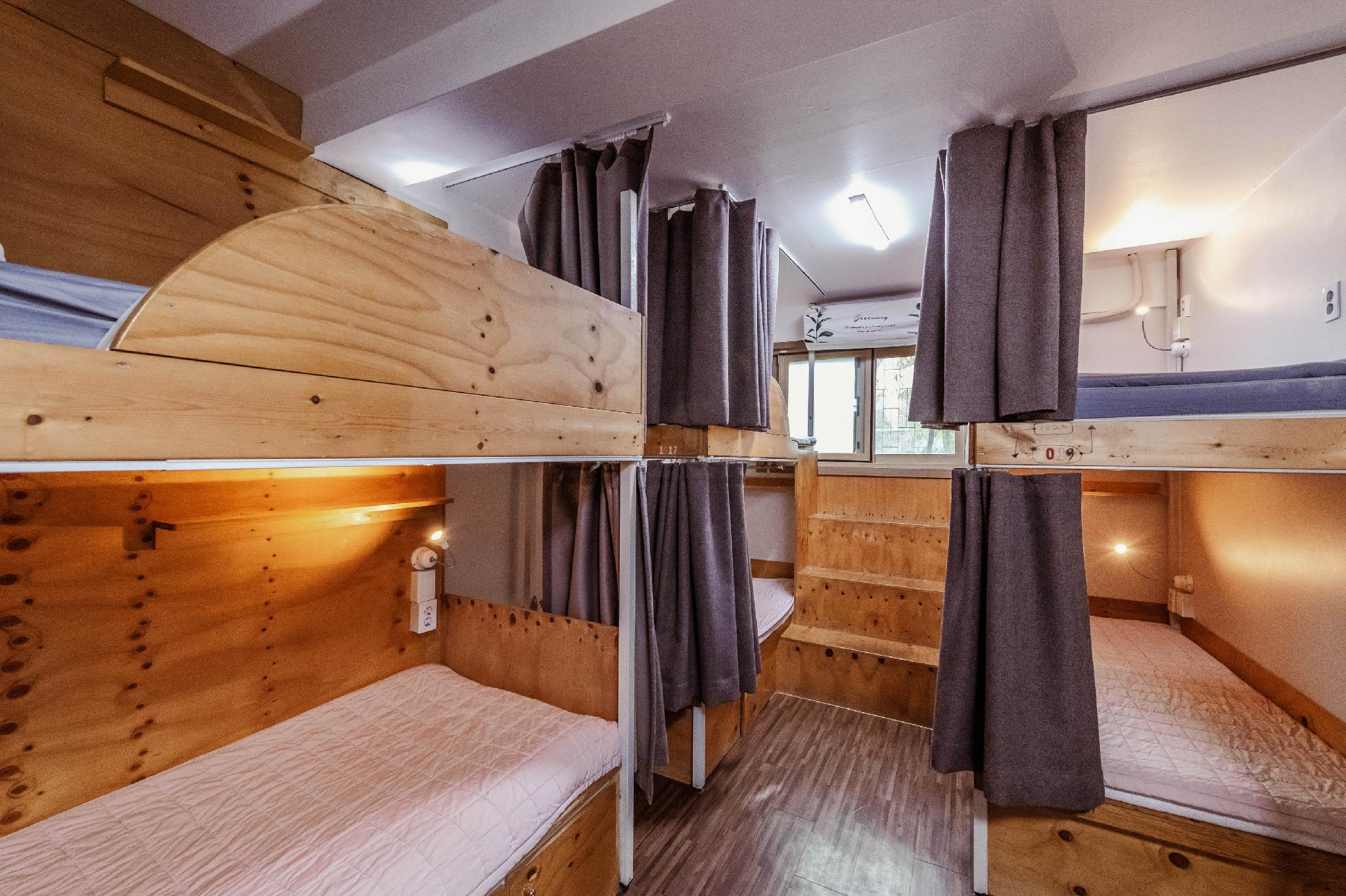 Family, 4 Bunk Beds, External Bathroom