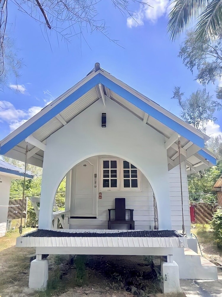 Pan Beach Bungalows 5/50