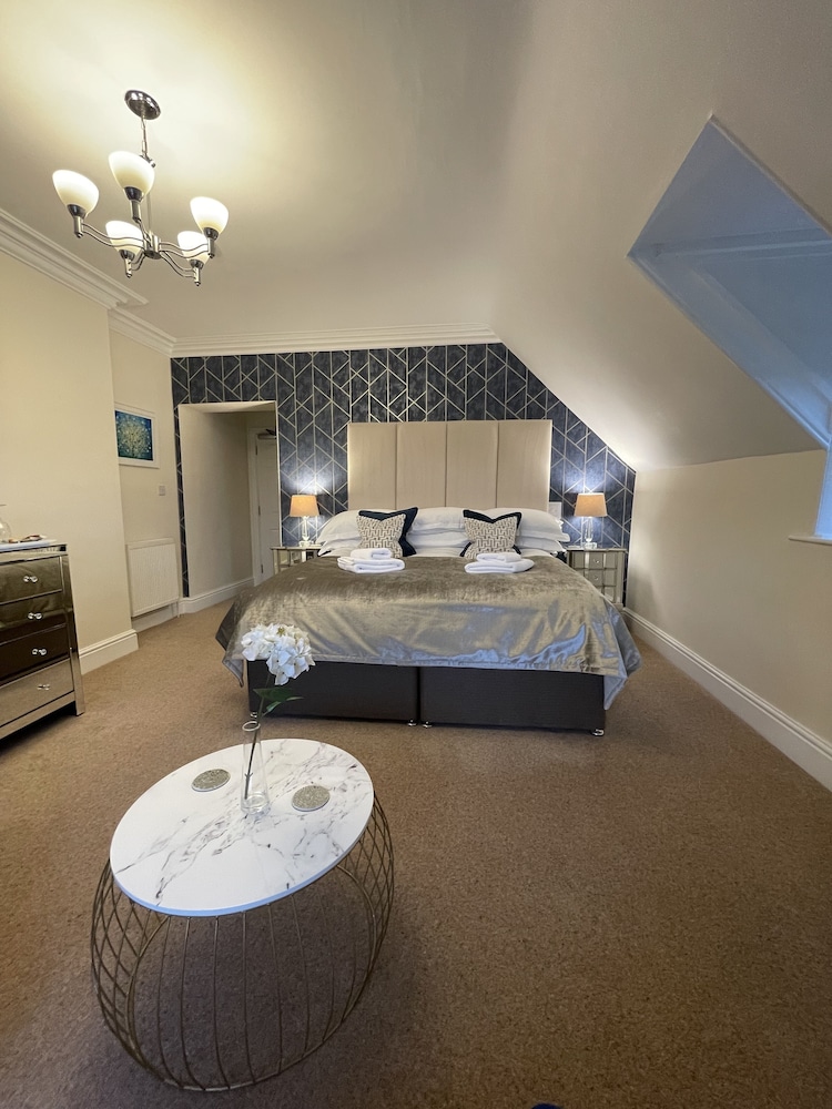 Wheatlands Lodge Bed Breakfast 28/65