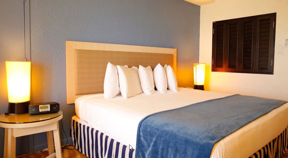 Windward Passage Hotel USVI 35/65