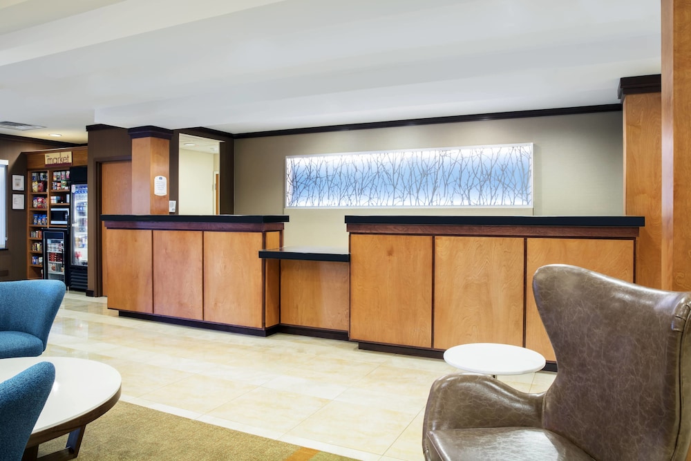 Fairfield Inn Suites By Marriott Lakeland Plant City 8/48