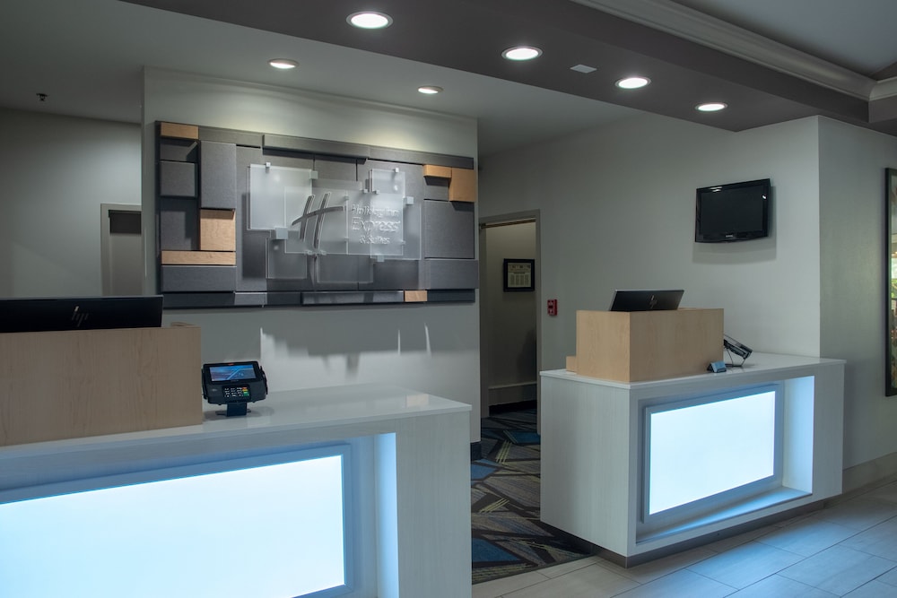 Holiday Inn Express Hotel Suites Natchitoches 16/56