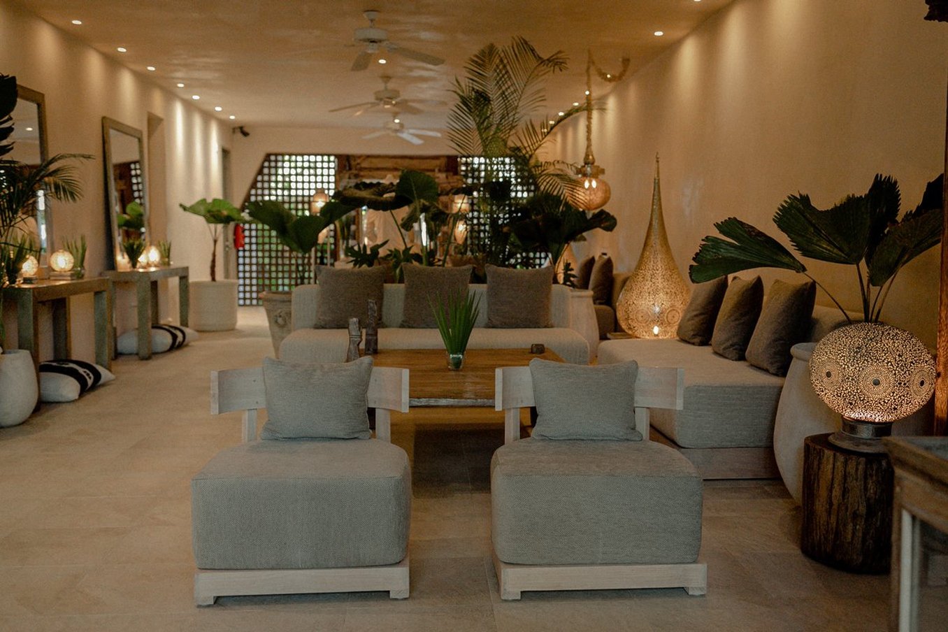 JASHITA HOTEL BOUTIQUE 63/84