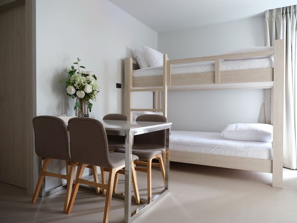 Worita Cove Hotel 35/44