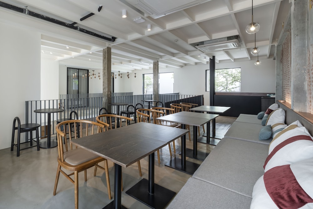Lilit Bang Lumphu Hotel 48/66