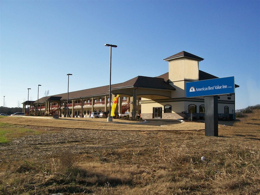 Americas Best Value Inn Tupelo Leeb Drive 8/33