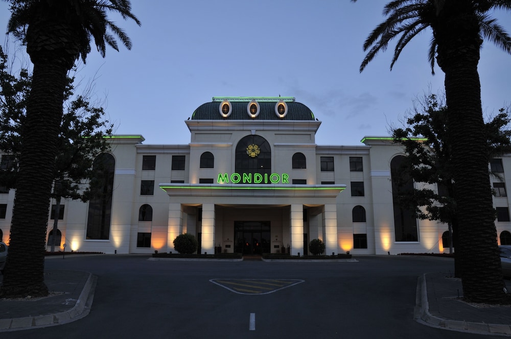 Peermont Mondior Emperors Palace in KEMPTON PARK