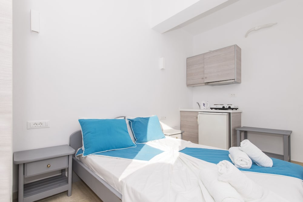 2 BEDROOMS, APARTMENT
