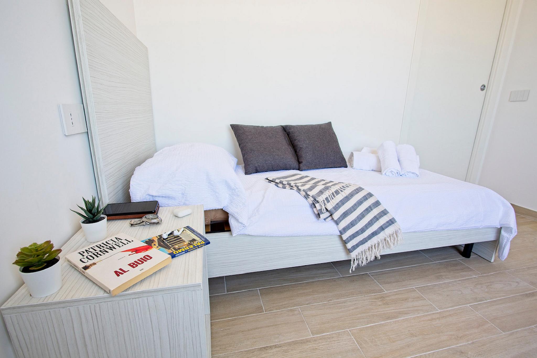 Suite, Apartment