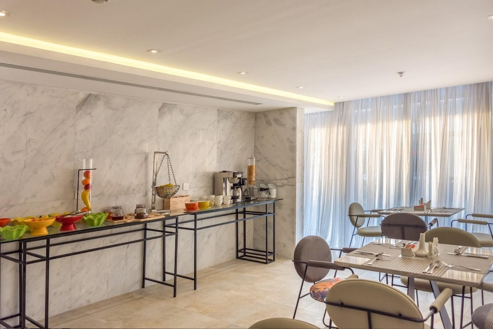 ايوا اكسبريس الروضة(Ewaa Express Hotel AlRawda Jeddah) 36/43