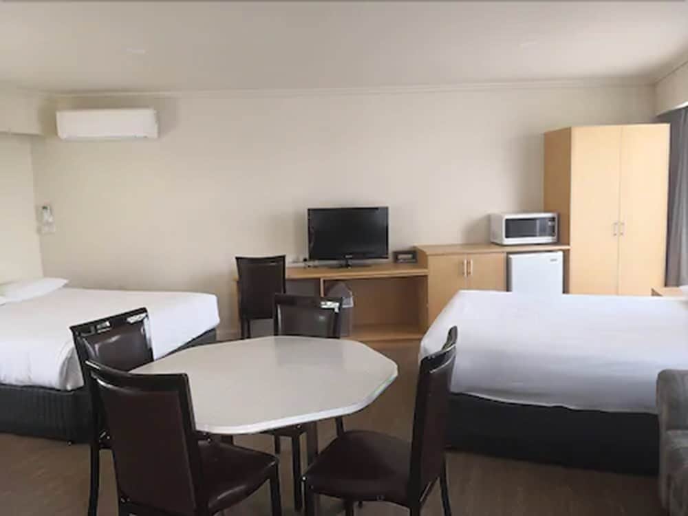 DANDENONG MOTEL 30/40