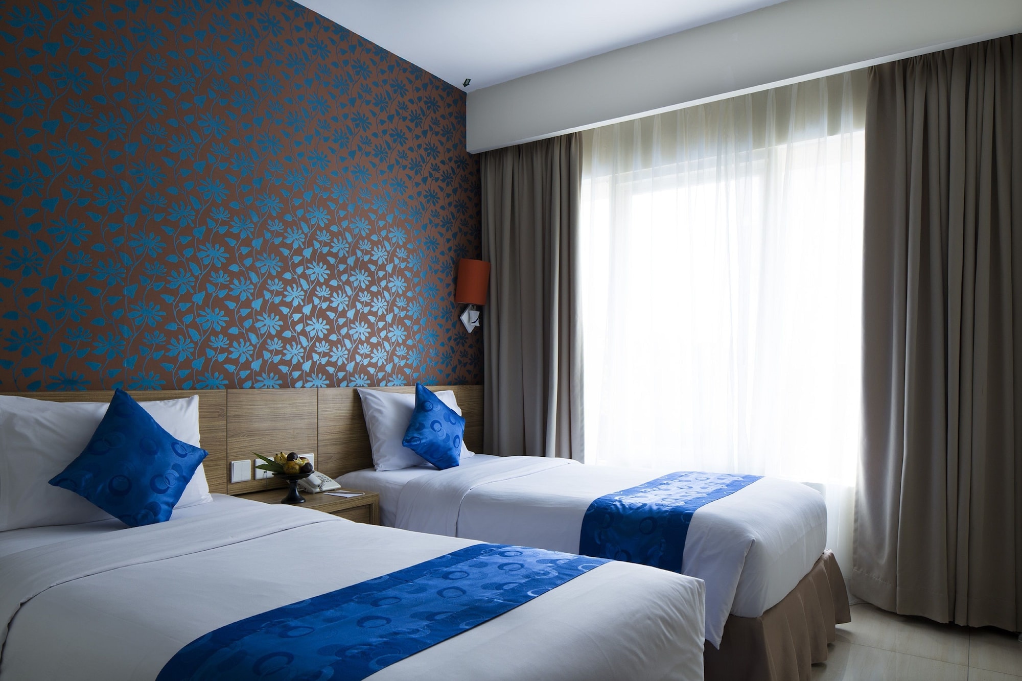 SUPERIOR