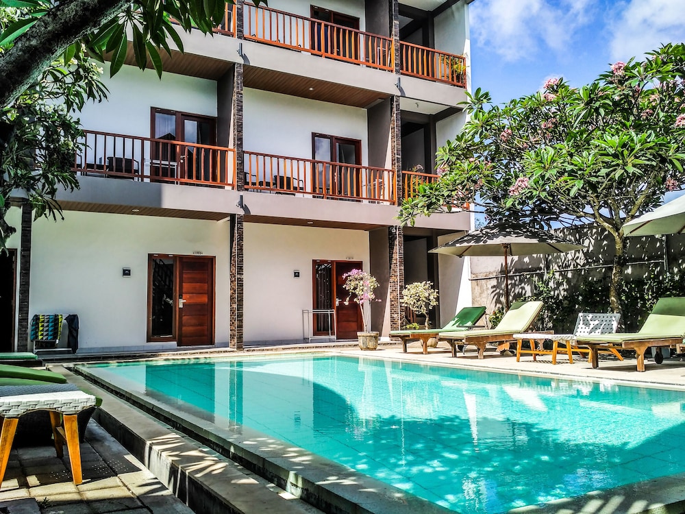 Naturela Uluwatu 5/67