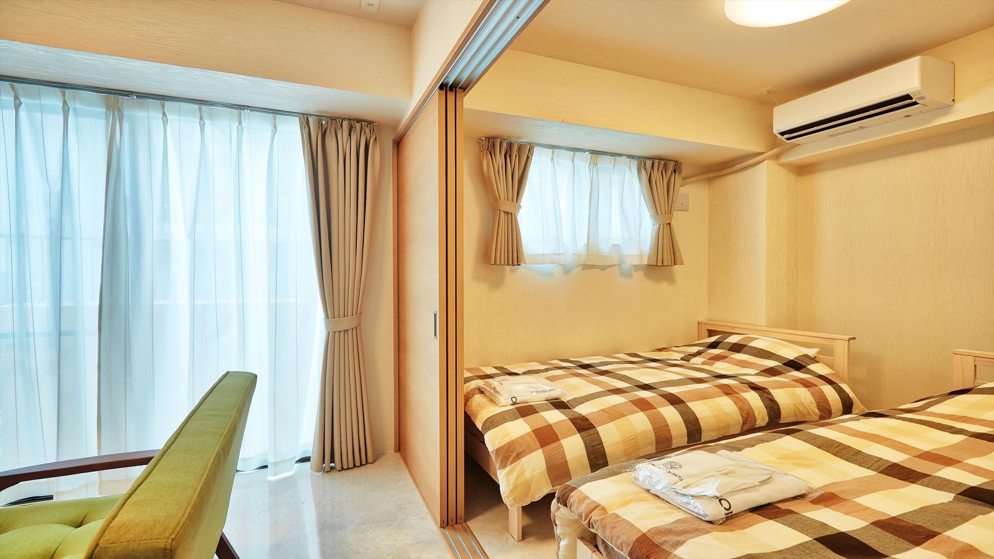 Room, Twin Beds