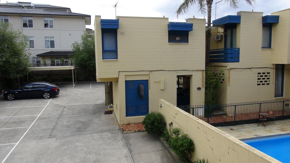Pathfinder Motel 38/50