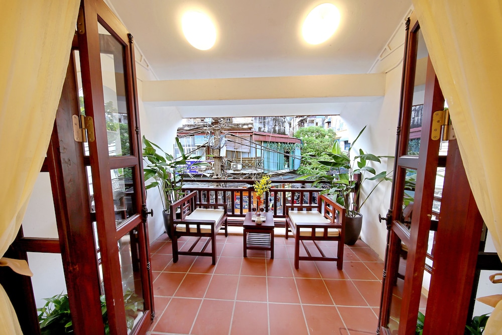 Hanoi Nostalgia Hotel & Spa 50/64