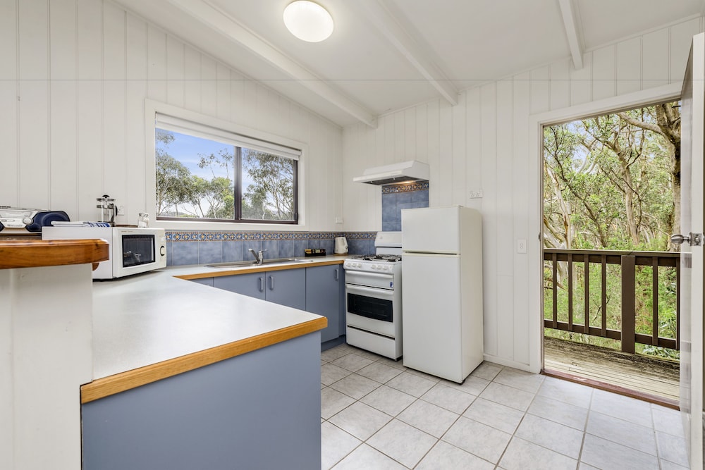 BEACON POINT OCEAN VIEW VILLAS 4/70