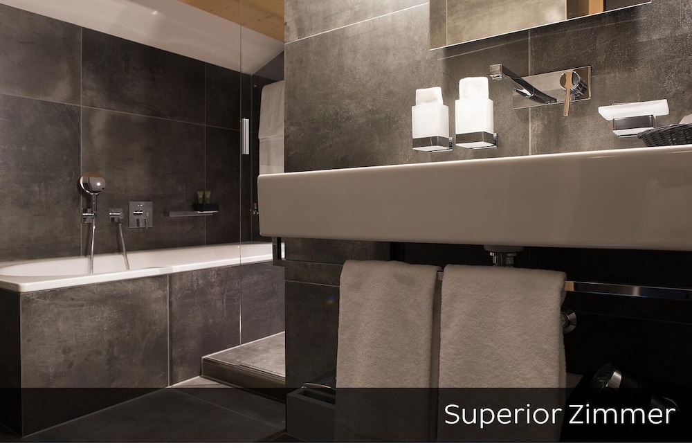 غرفة سوبيريور بسرير كينج، Hotel Arc En Ciel Gstaad 6/8