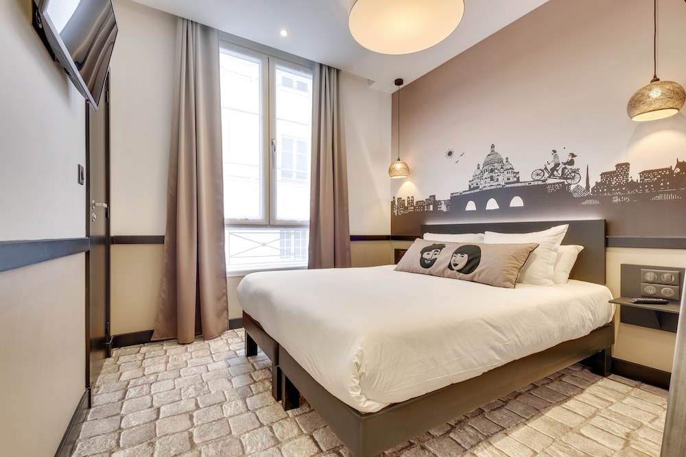 SUPERIOR, DOUBLE BED