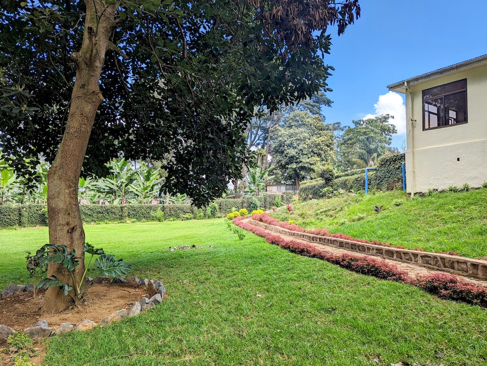 Mvuli Hotel 57/64