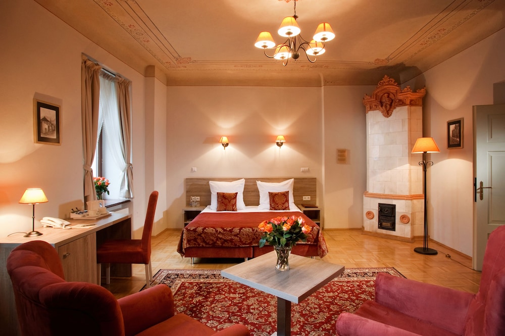 Hotel Santi 42/56