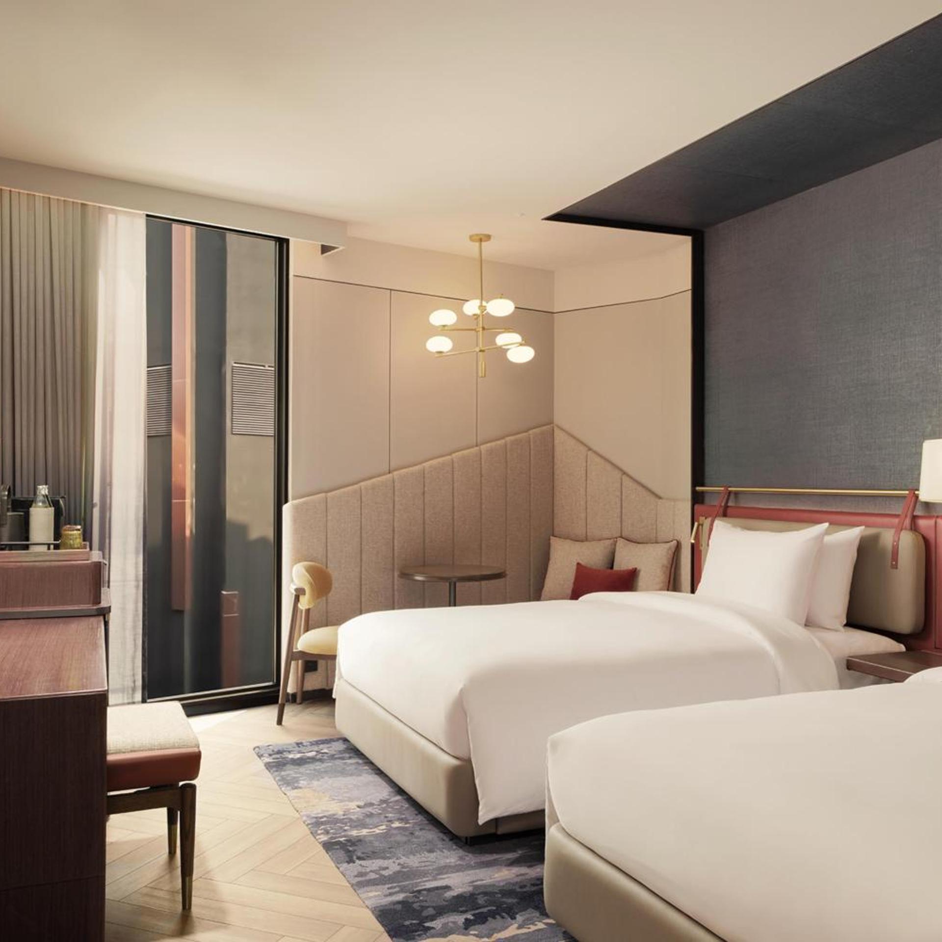 Canopy, Twin Beds, Courtyard View