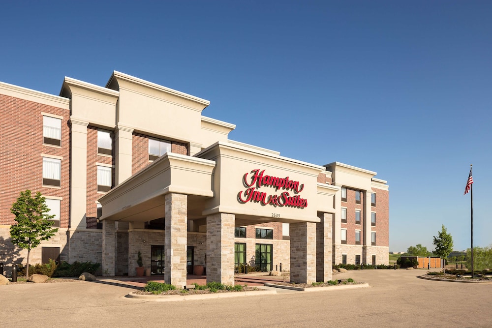 Hampton Inn Suites Grafton 3/46
