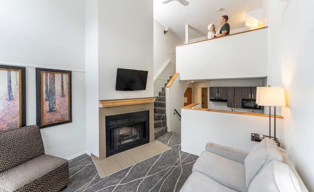 Mountain Side Hotel Whistler By Executive 46/63