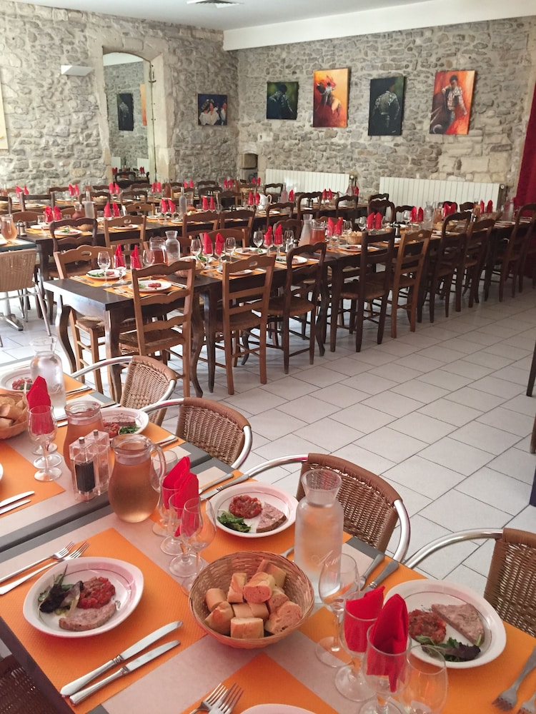 HOSTELLERIE DE LA SOURCE 41/49