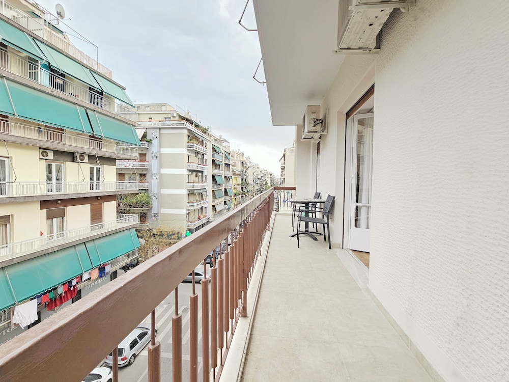 Athens House 2/49