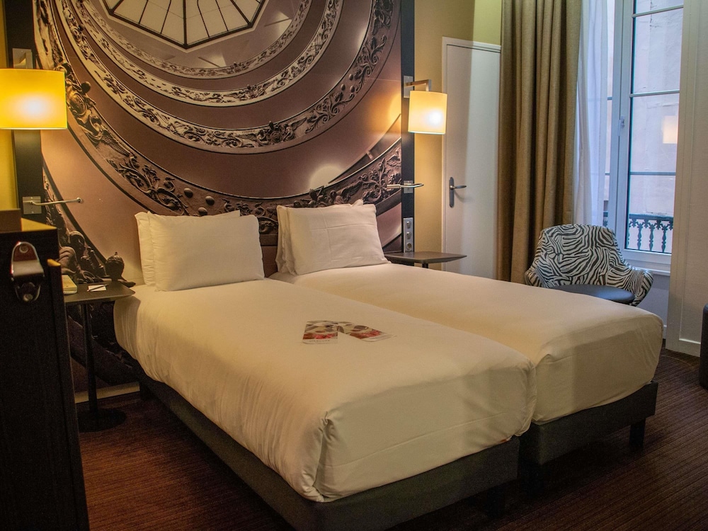 CLASSIC, TWIN BEDS