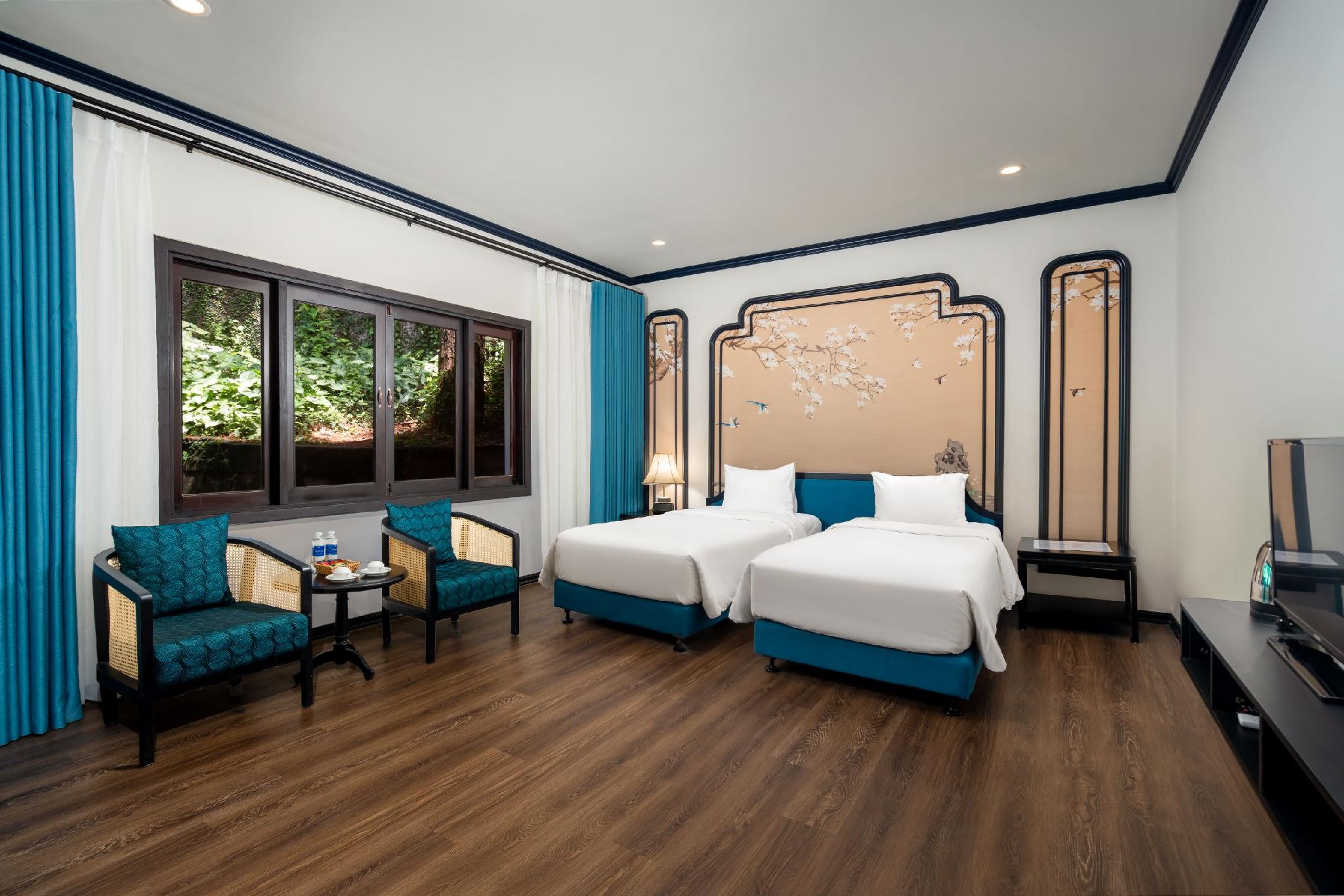 Standard, Twin Beds