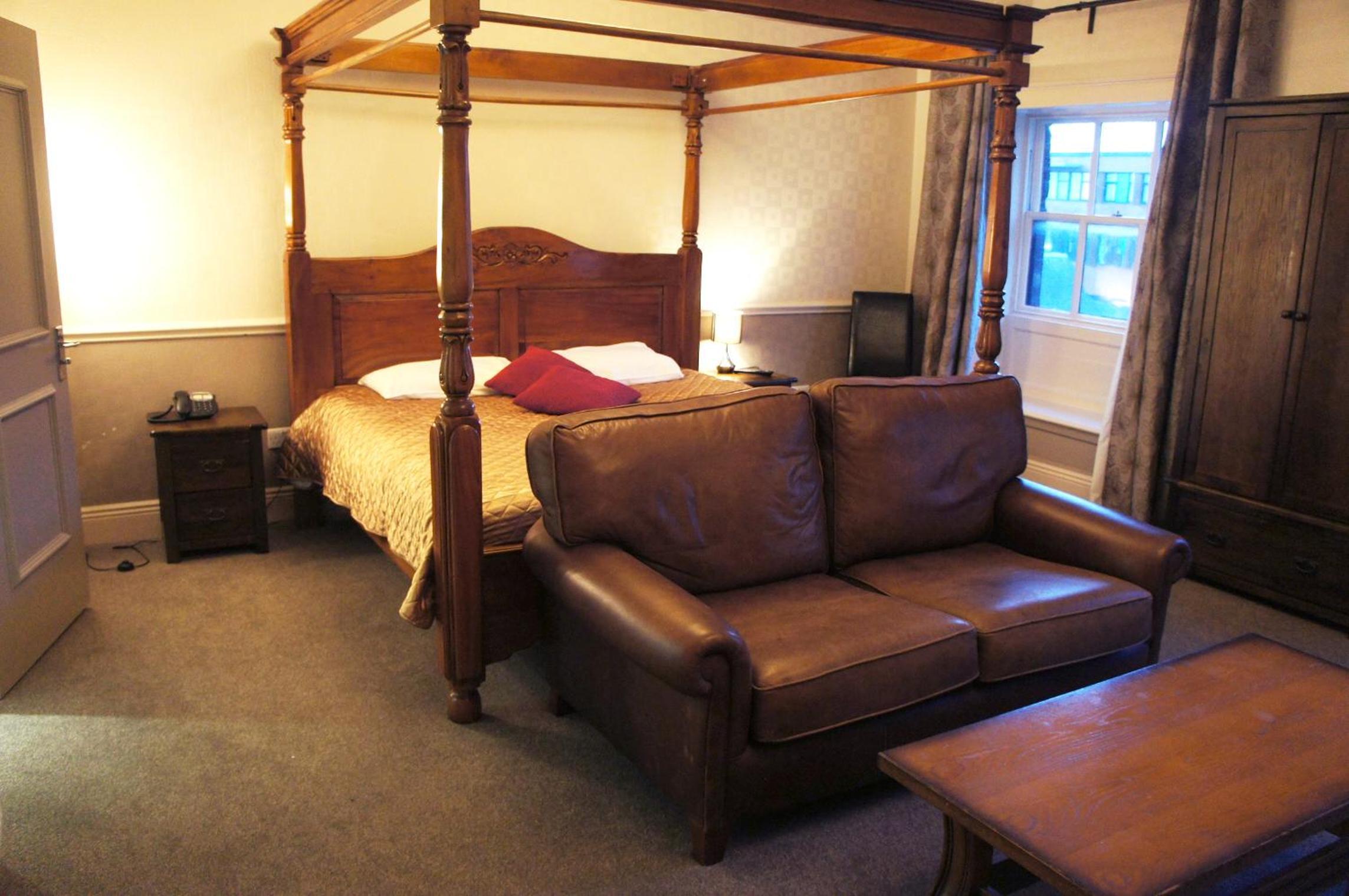 York House Hotel 28/47
