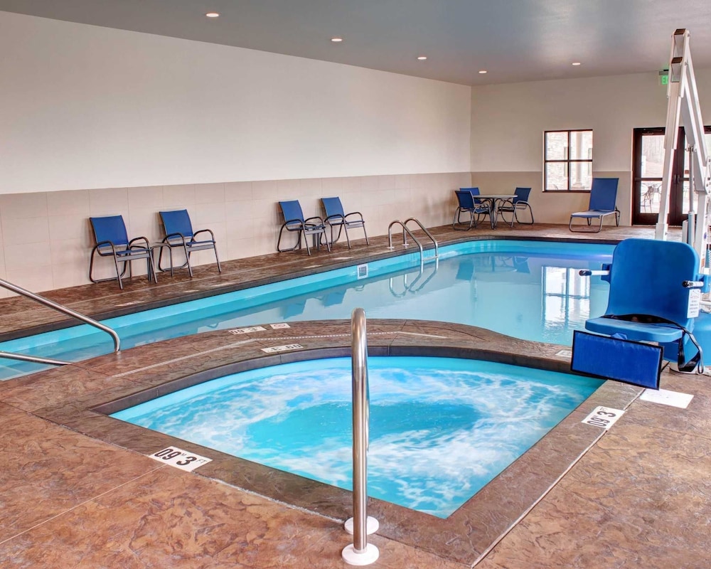 Comfort Inn & Suites Caldwell 17/54