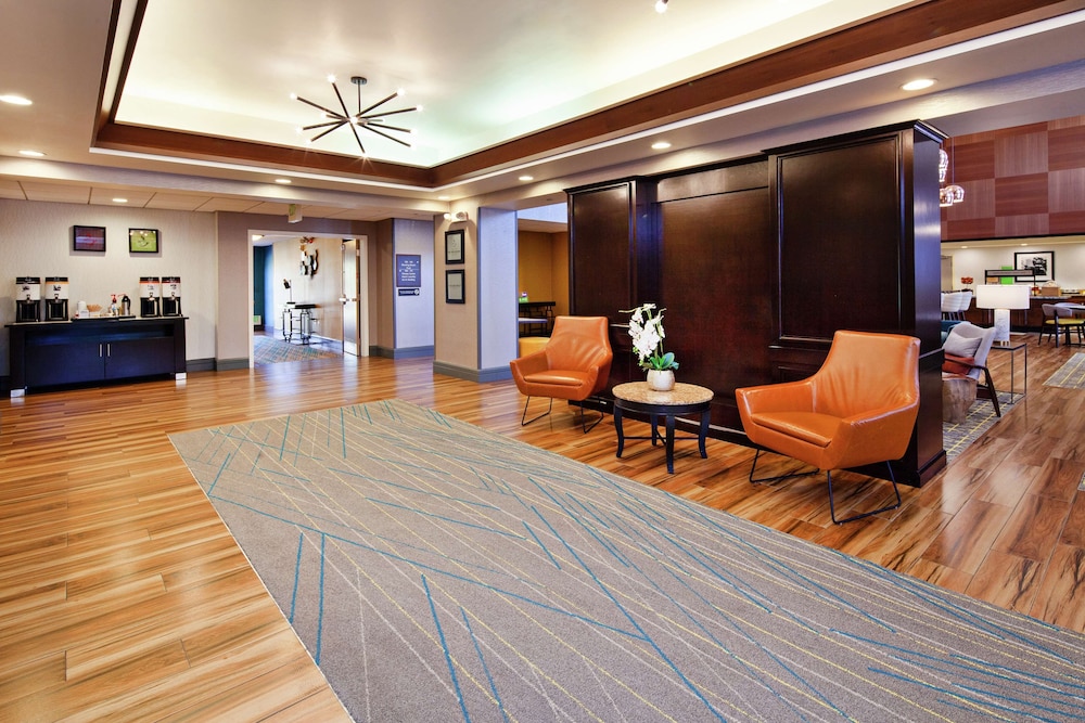 Hampton Inn & Suites Chino Hills 20/34