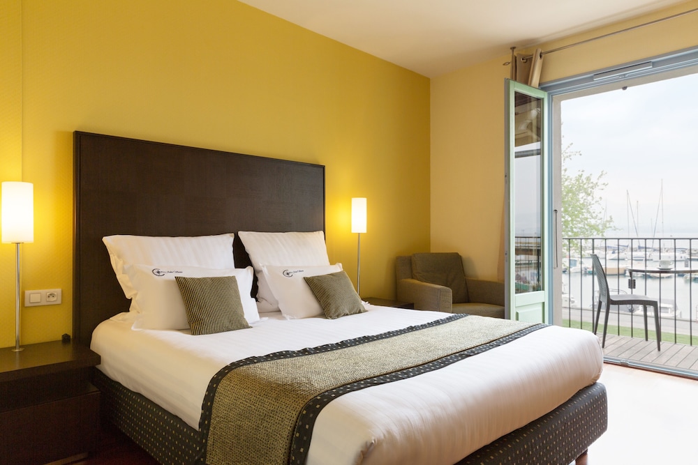 Hotel the Originals Le Jules Verne 12/70