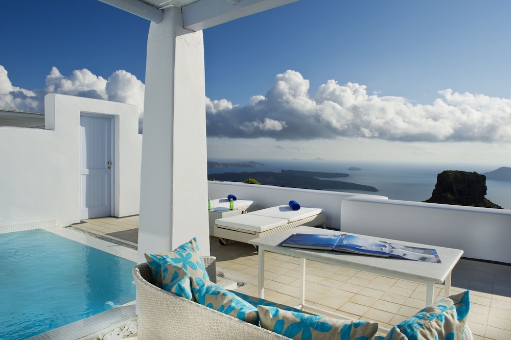 Astra Suites 45/50