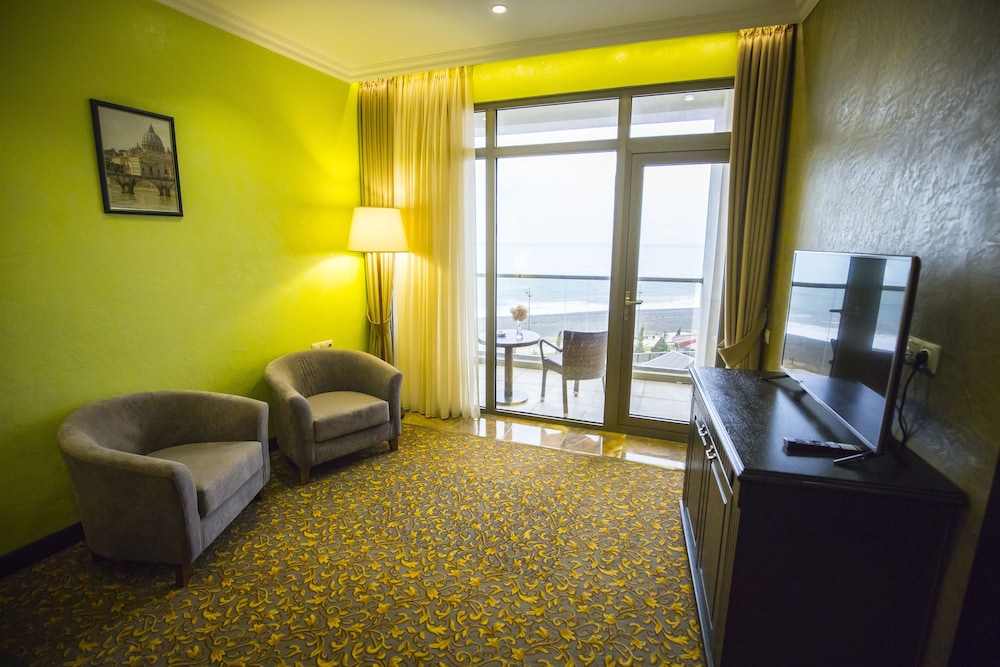 Colosseum Marina Hotel Batumi 52/72