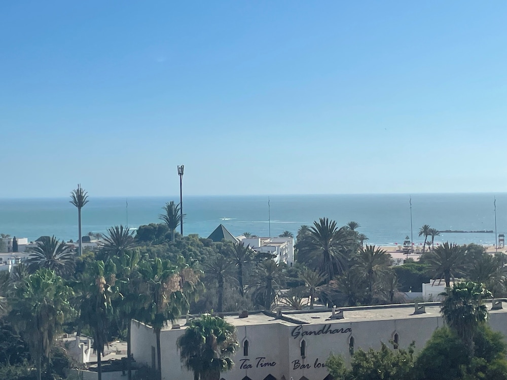 Hamilton Agadir 58/65