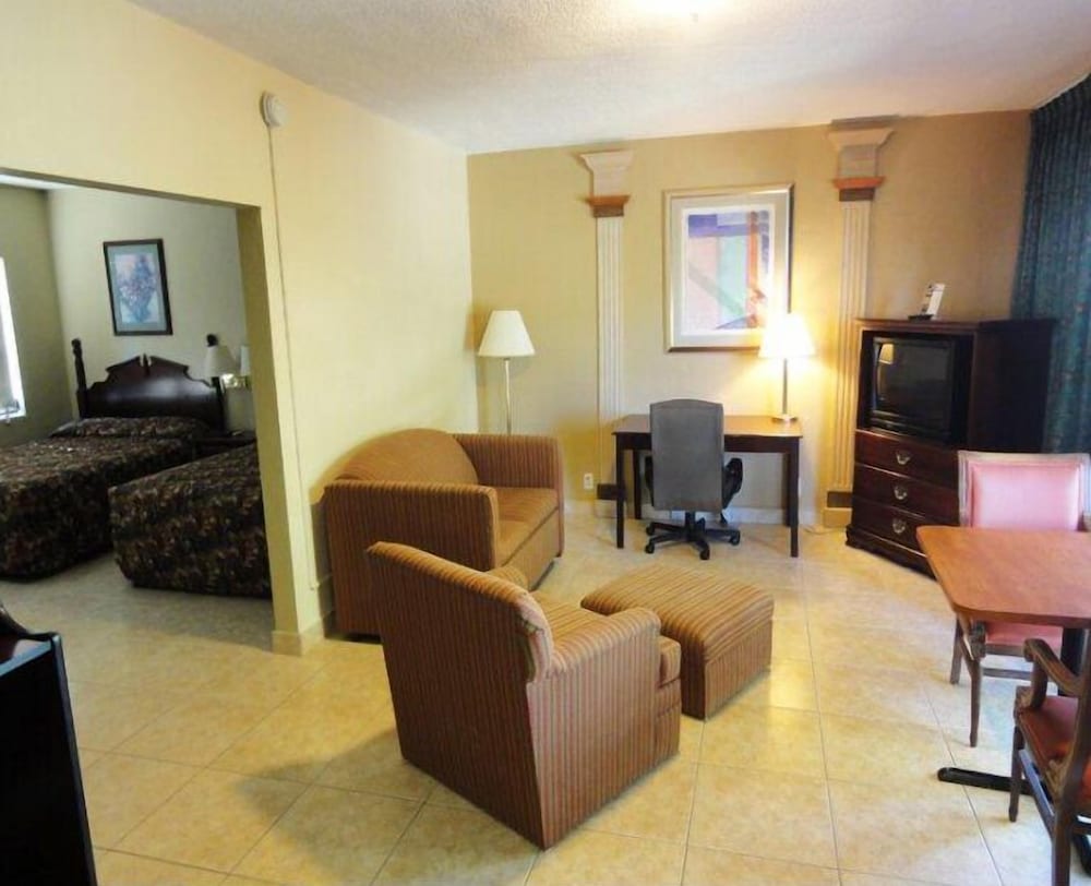 Oceans Beach Resort Suites 45/67