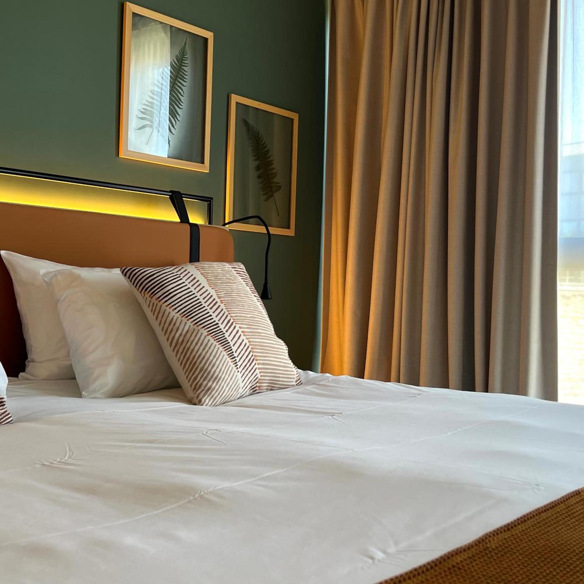 Family, Twin Beds, King Bed