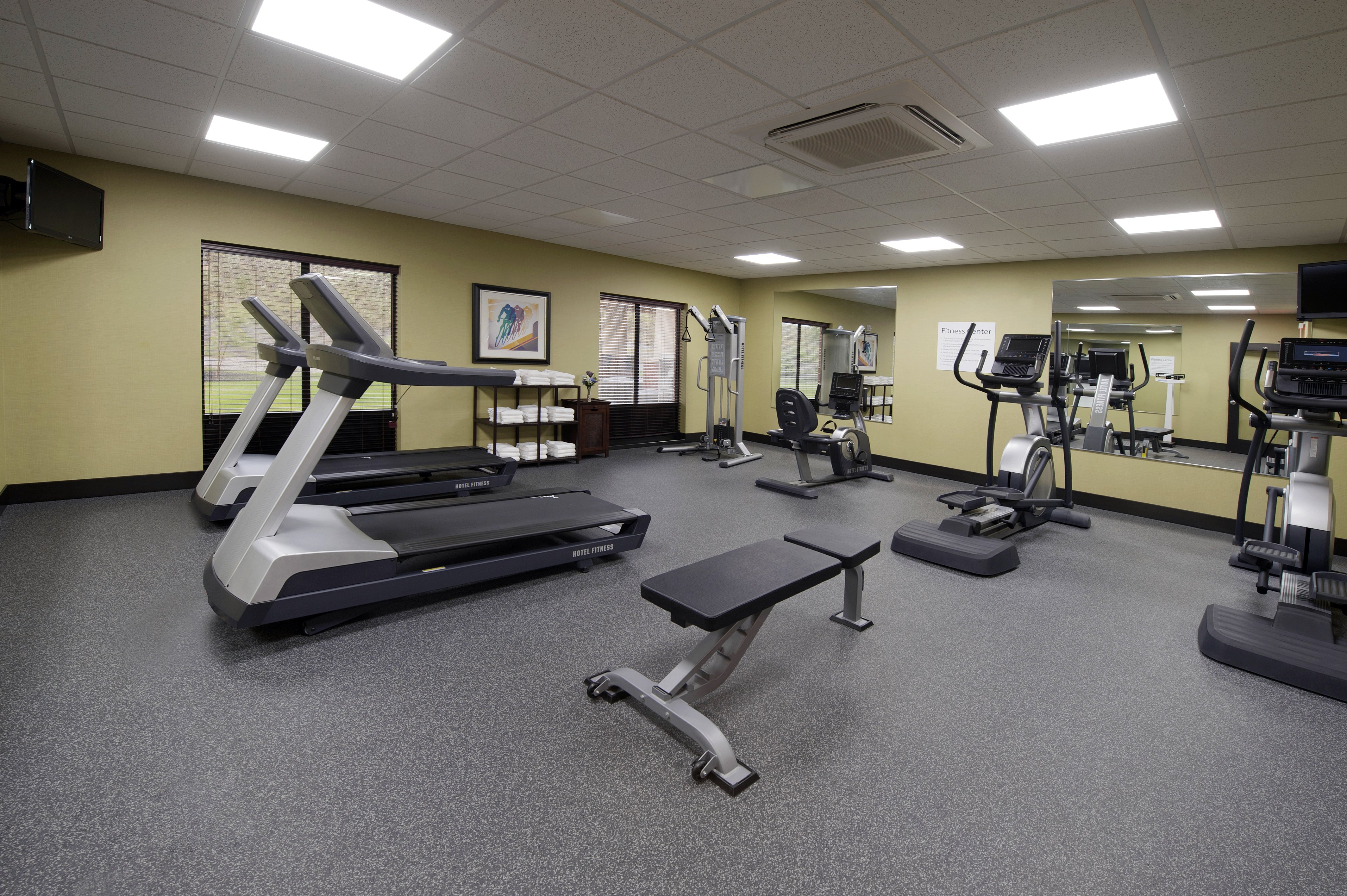 Holiday Inn Express Hotel And Suites Clearfield 22/40