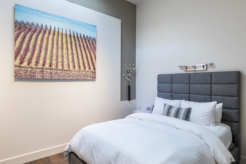 R Inn Napa 29/63