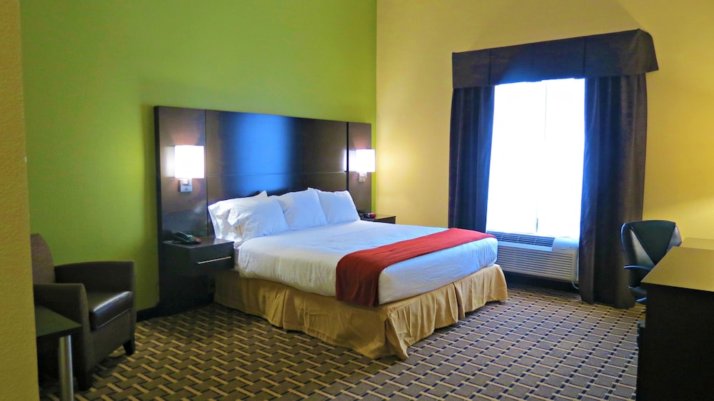 Holiday Inn Express Hotel & Suites Cross Lanes 21/75