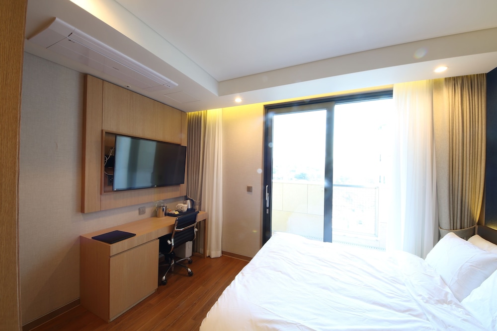 SUPERIOR, DOUBLE BED, BALCONY