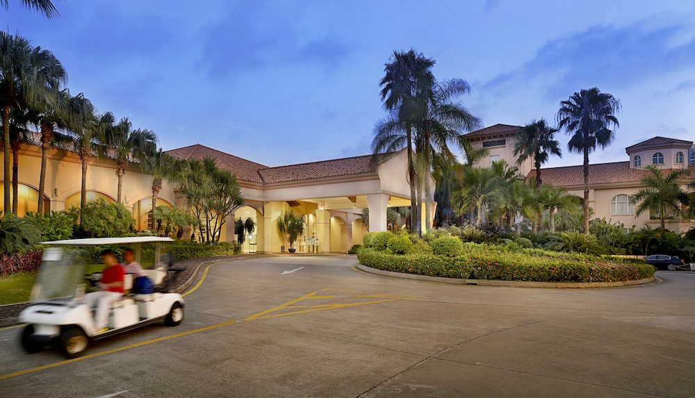 Hillview Golf Resort Dongguan 48/56