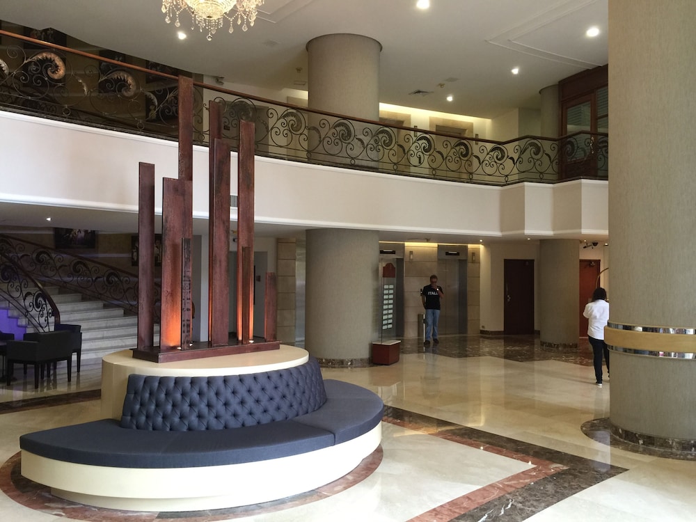 Hotel Dann Carlton Cali 10/64