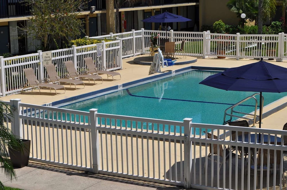 Ramada by Wyndham Cocoa 31/59