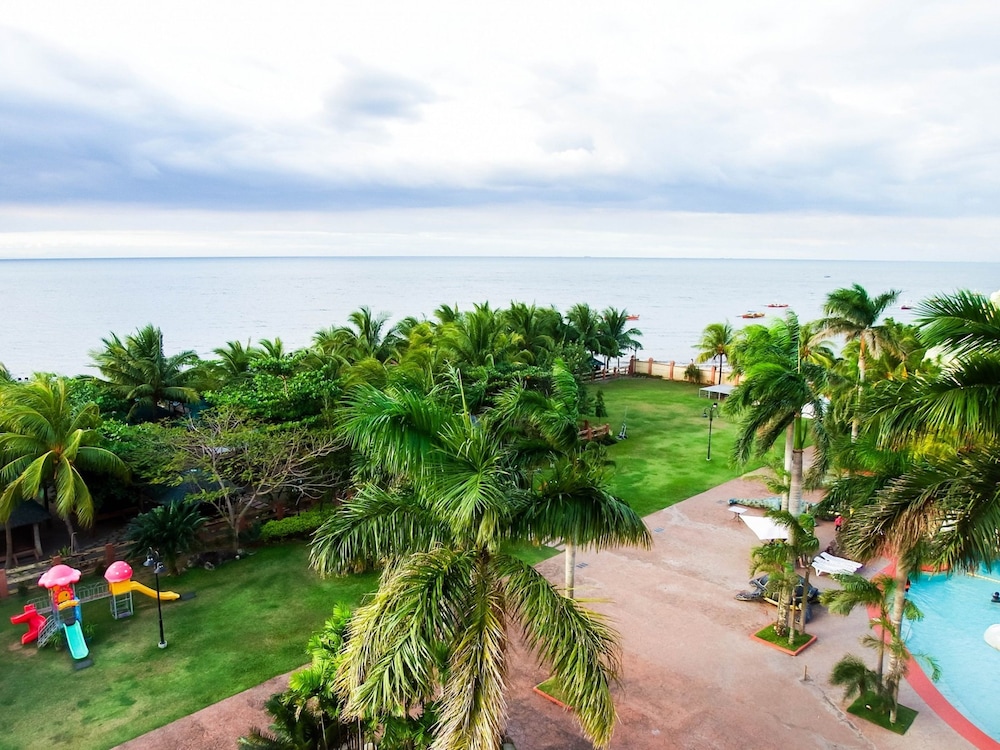 Tanza Oasis Hotel And Resort 43/50